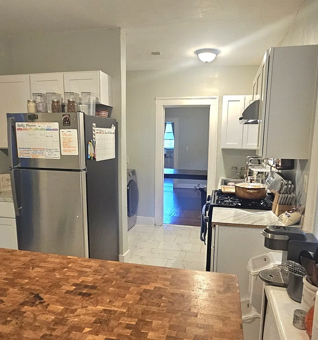 4 bed, 1902 sqft, $2,400 — Photo 2