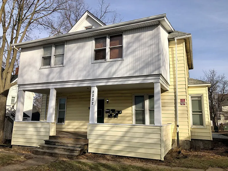2222 Walnut St — Photo 1