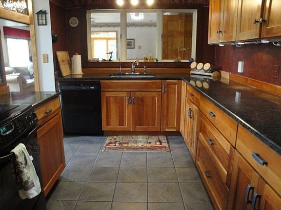 2nd image of 52 Holly Hill Ln