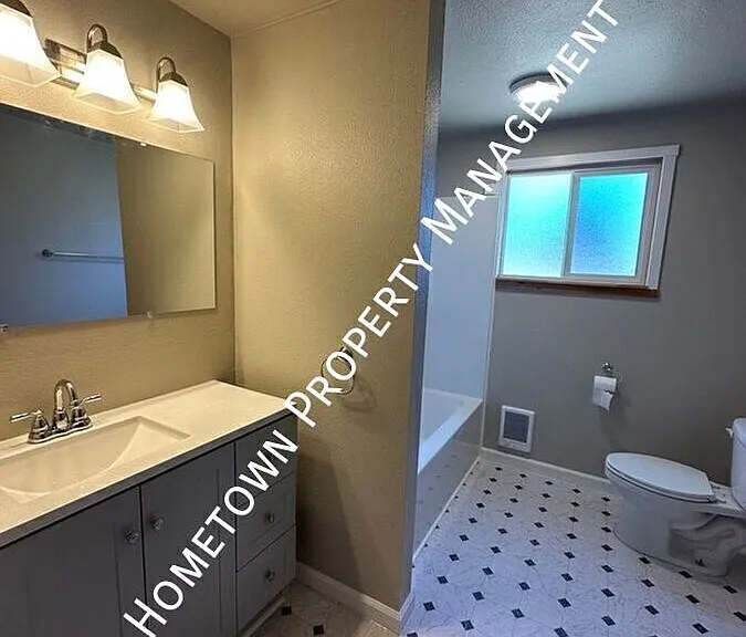 1356 Park Ave E #1 — Photo 18