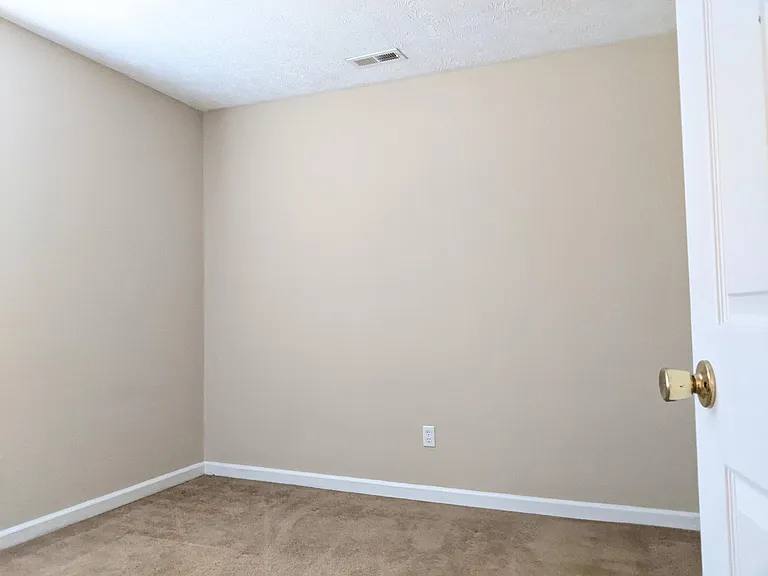 110 Walta Ct — Photo 13
