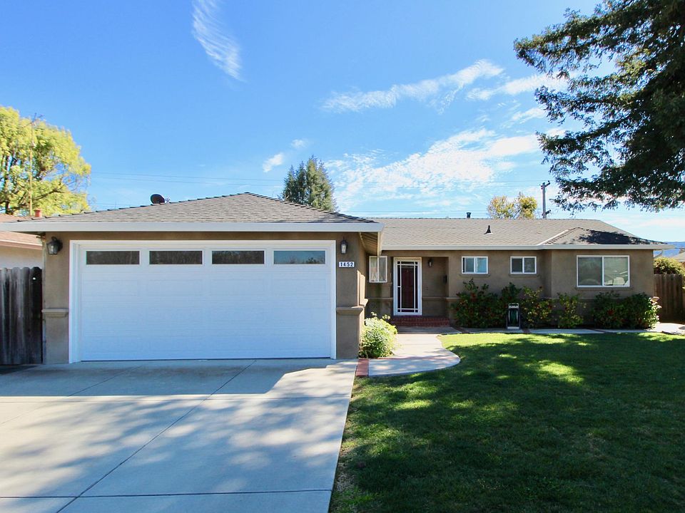 1st image of 1452 Hauck Dr