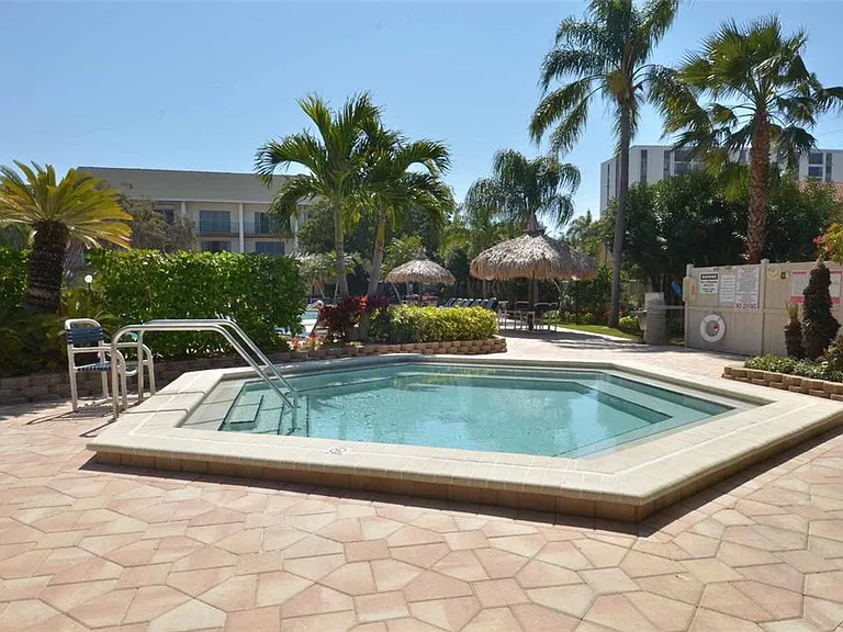400 Island Way #901 — Photo 36
