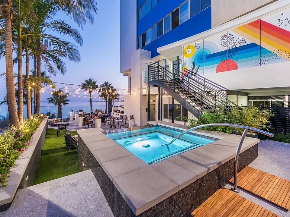 1900 Ocean Beach Club