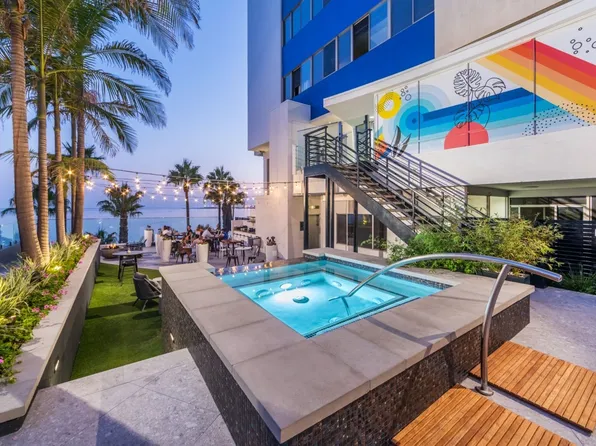 1900 Ocean Beach Club