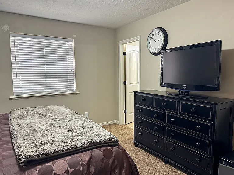 1661 S 1960 E — Photo 14