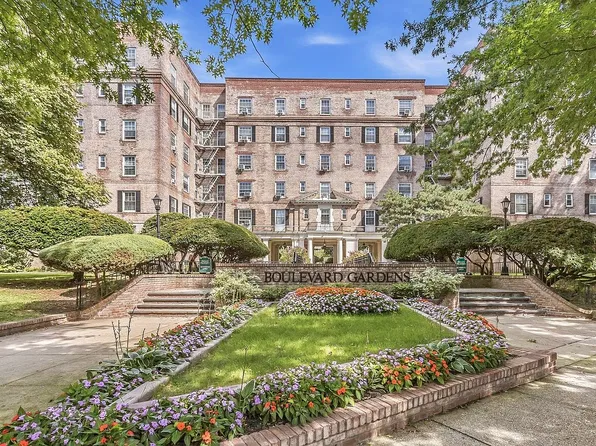 30-81 54th St #4, Woodside, NY 11377