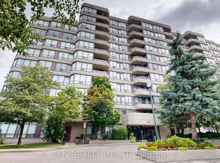 81 Townsgate Dr #211, Vaughan, ON L4J 8E6