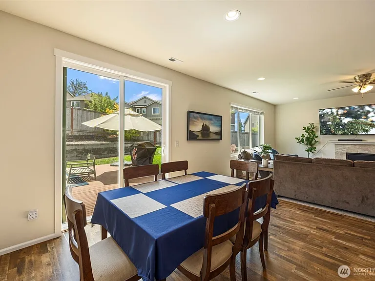 6605 Svea Ct NE — Photo 18