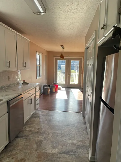 1 bed, 1215 sqft, $1,200 — Photo 3