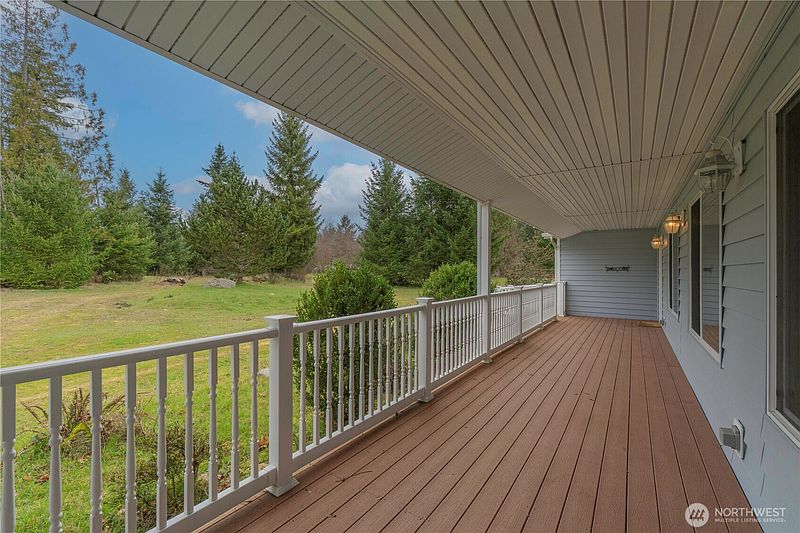4th image of 15326 Scenic Shores Drive SE