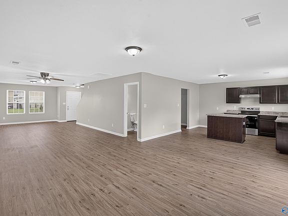 5th image of 127 Elmhurst Dr