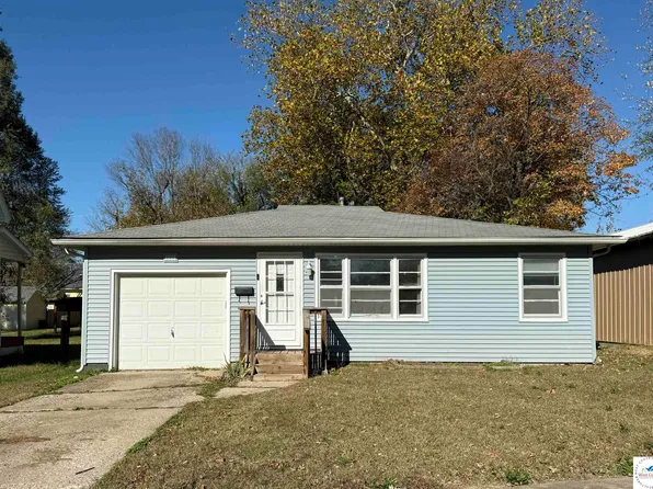 1206 W 6th St, Sedalia, MO 65301
