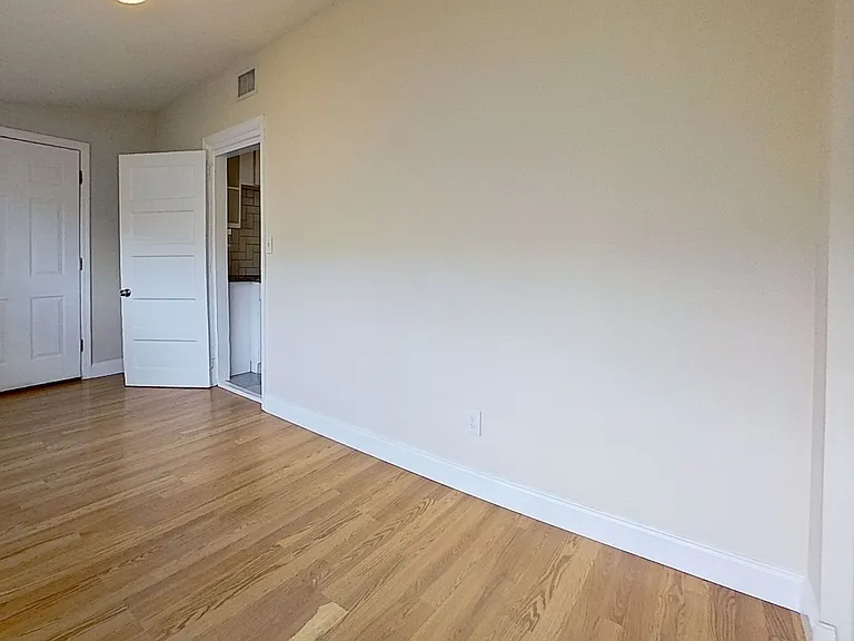1844 Thacker Ave — Photo 9