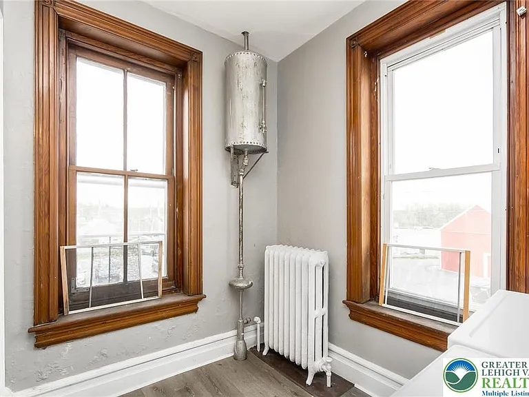 164 W Main St #HOUSE — Photo 22