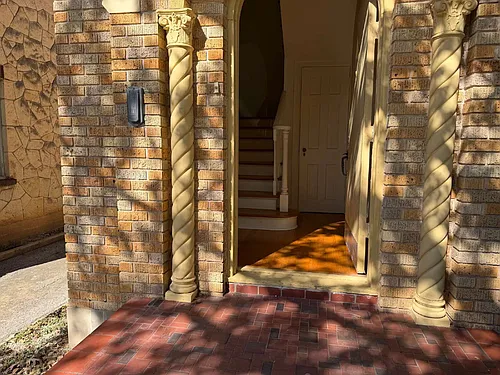 325 E Rosewood Ave Photo 1