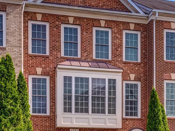 4369 Palton Dr, Dumfries, VA 22025