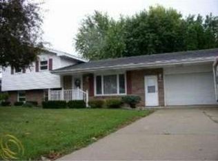 1585 Parkway Dr, Caro, MI 48723