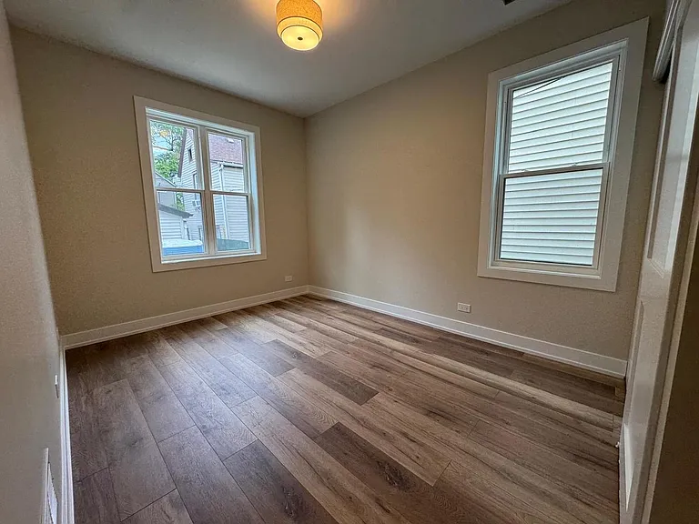 2522 W Charleston St #2 — Photo 9