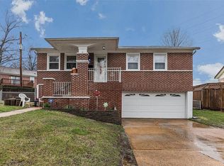 9083 Radiom Dr, Saint Louis, MO 63123