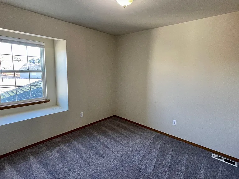 725-727 Crystal Springs Rd NW — Photo 20