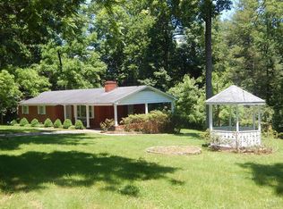 108 Parker Ln, Morganton, NC 28655