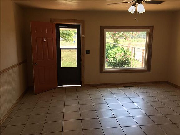 2nd image of 407 Birch Ave
