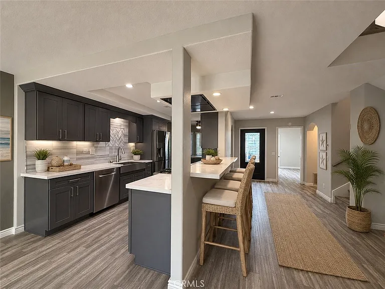 600 Wakefield Ct #102 — Photo 7