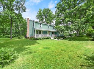 37 Meetinghouse Ter, New Milford, CT 06776
