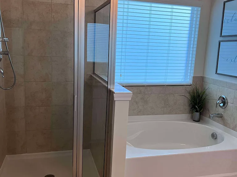 390 Southwilde Way — Photo 33