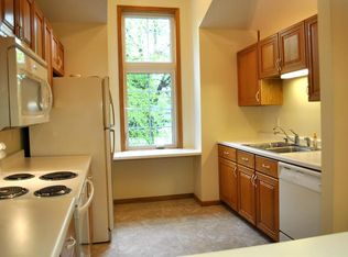 2205 10th Ave SE, Willmar, MN 56201