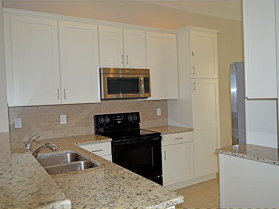 3rd image of 15126 Palmer Lake Cir Unit 202