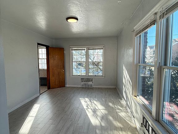 5th image of 801 E Broadway APT C