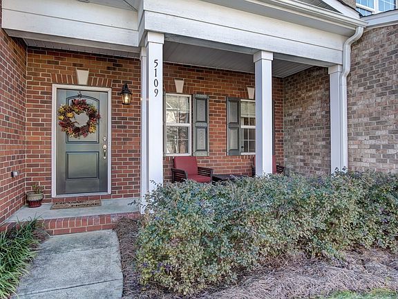 3rd image of 5109 Pansley Dr #5109