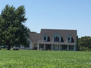 813 SW 100th Rd, Centerview, MO 64019