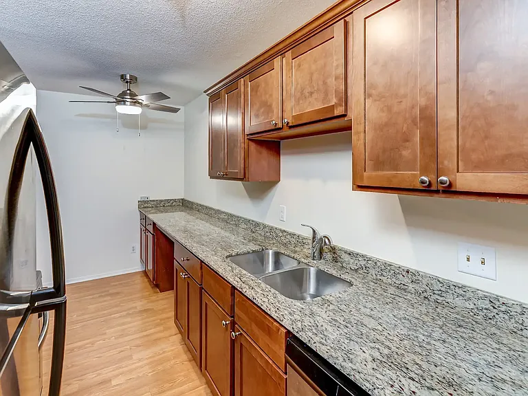 Park West Apartments, LLC — Photo 9