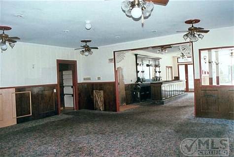 3rd image of 302 Main St