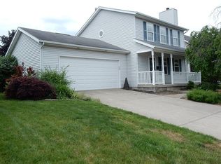 2749 Old Oak Ln, Springfield, OH 45503