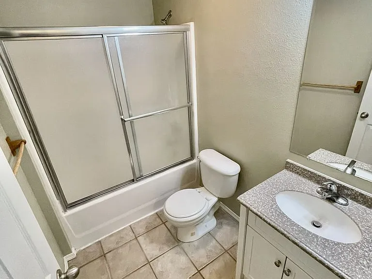 2278 Holabird Ave — Photo 12