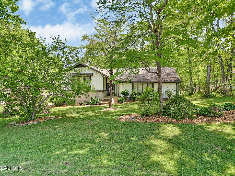 1st image of 12 Ridge Crest Cir