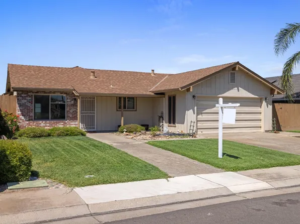 14901 Pueblo Dr, Manteca, CA 95336