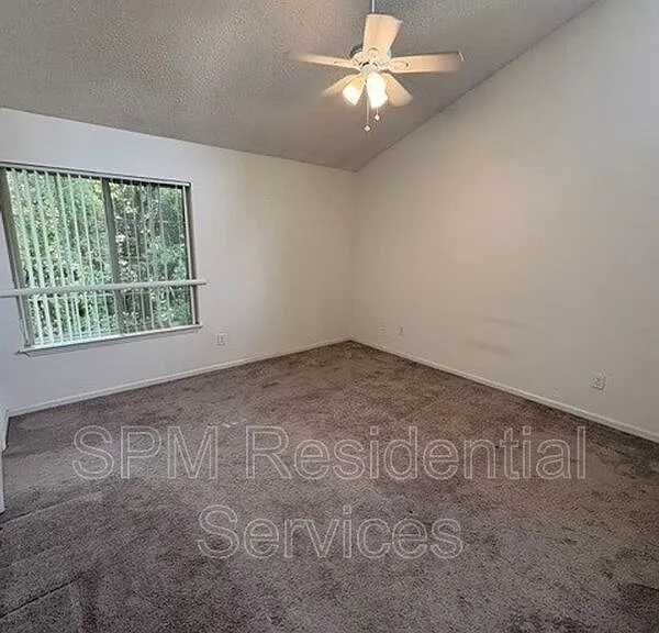 2705 Mayfair Dr #H-303 — Photo 8