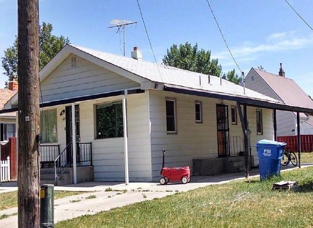 2nd image of 427 10th Ave E