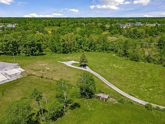 3rd image of 426 Bell St Lot 3