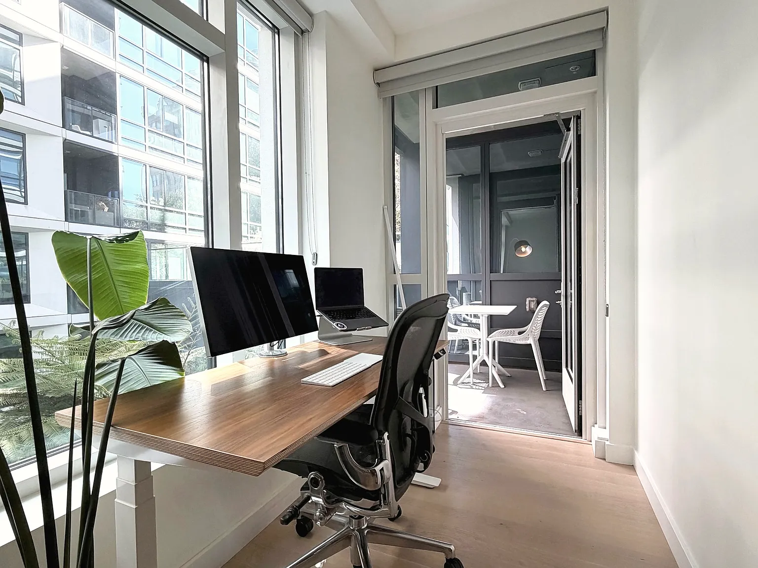 1 bed, 694 sqft, $4,850 — Photo 2