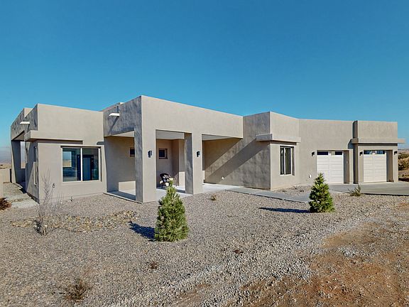 5th image of 30 Mimbres Ct