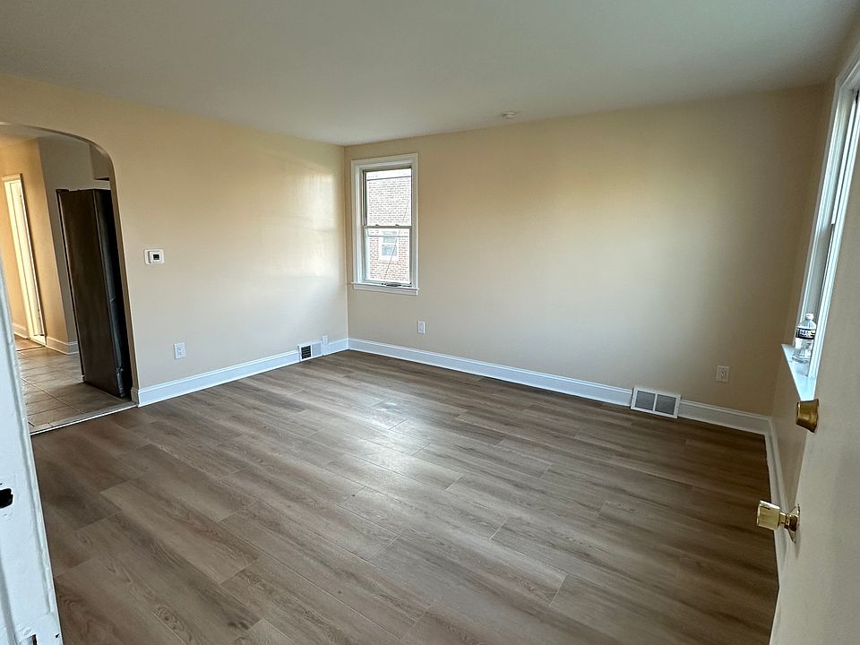 1st image of 1208 Englewood St #2