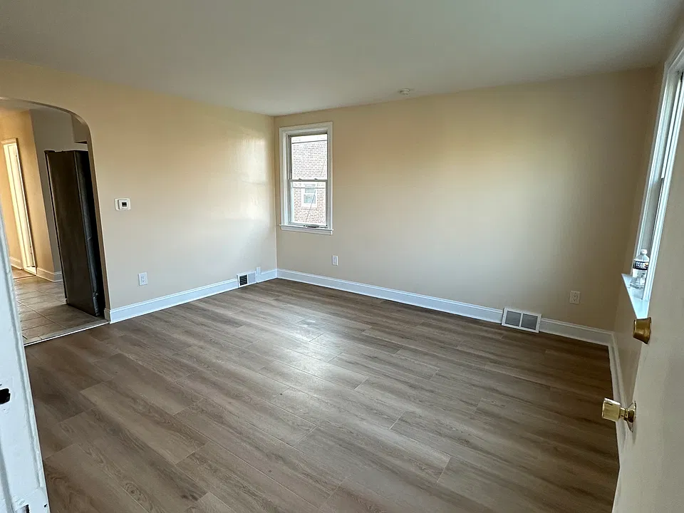 1208 Englewood St #2