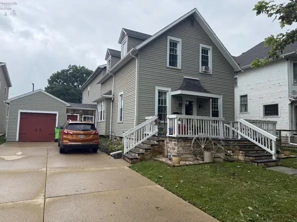 813 N Main St, Fostoria, OH 44830