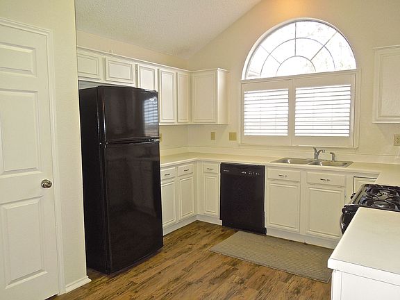 4th image of 1017 Acapulco Ln